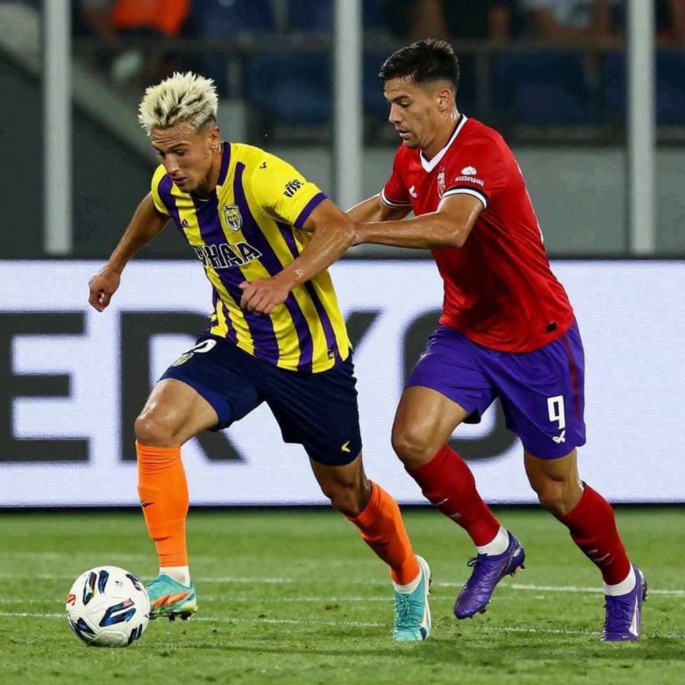 Vé khách 65 euro và thông cáo của Milan: ghế khán đài bị dùng làm đòn bẩy thể chế
